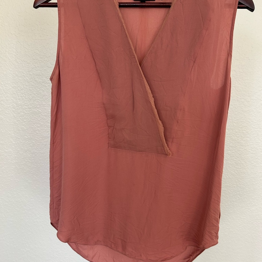 Theory Silk Sleeveless Blouse Dusty Rose Raw Edge V Neck Top Size Small